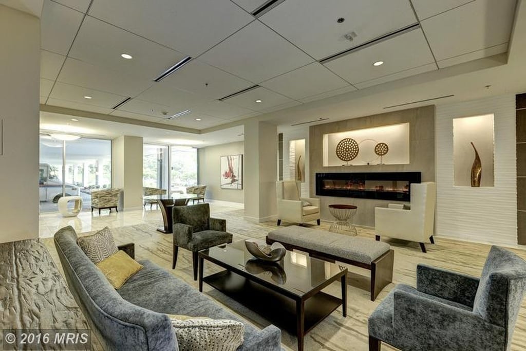 lobby - 5101 River Rd