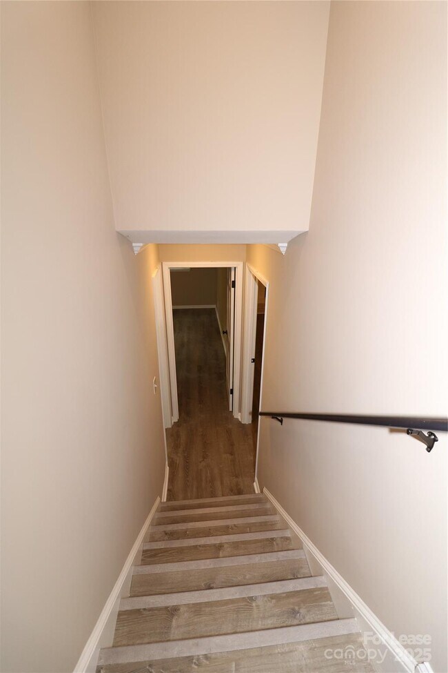 Building Photo - 310 Chaney St