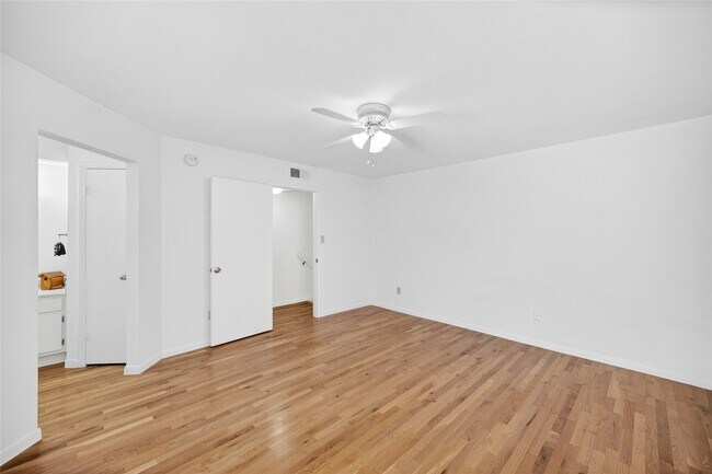 Building Photo - 5000 Milwee St