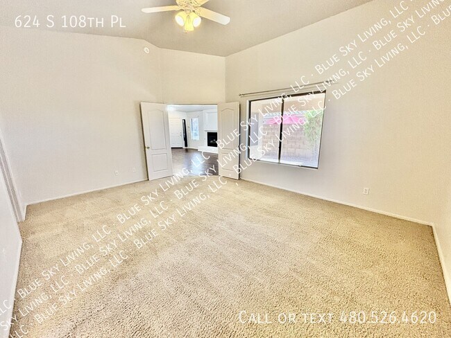Building Photo - 624 S 108th Pl
