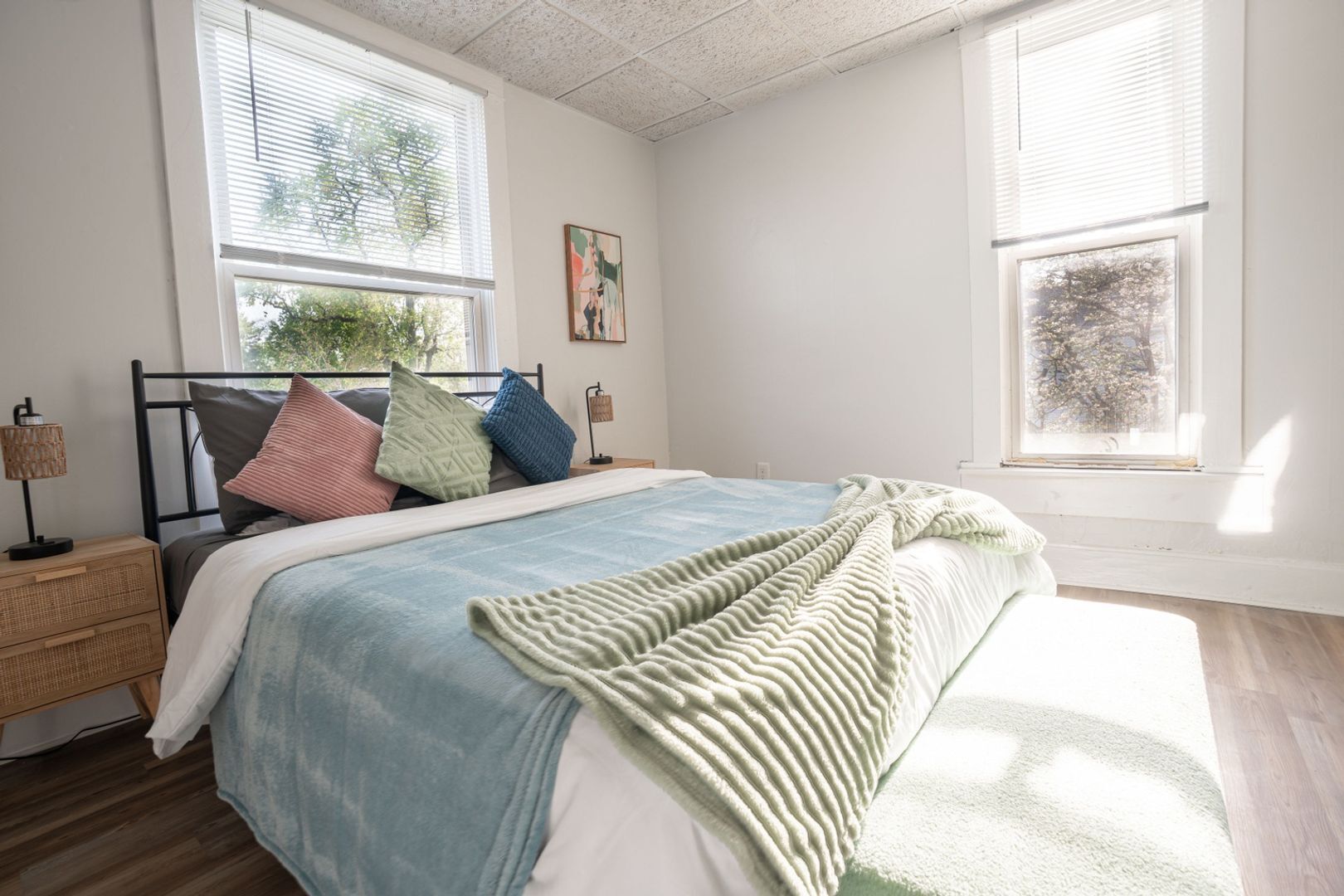 Building Photo - 731 S 7th St