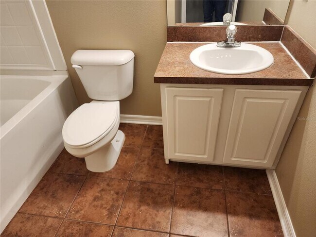 Building Photo - 15924 Fishhawk Creek Ln