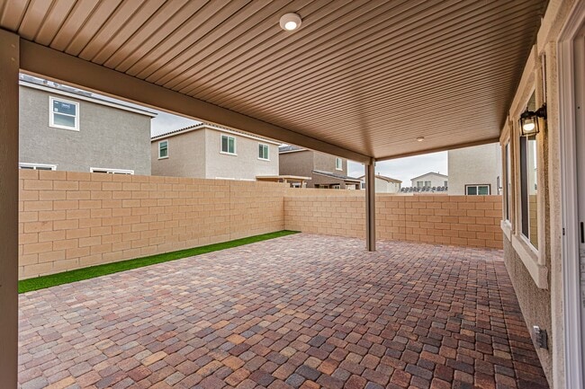 Building Photo - Brand New 4-bedroom Home