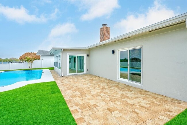 Building Photo - 5434 Oakhurst Dr