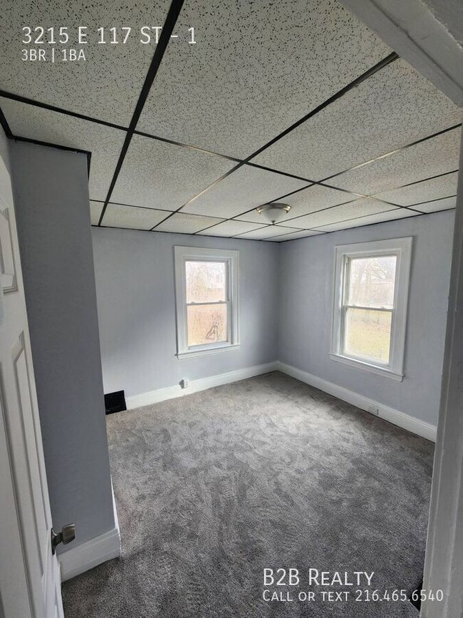 Building Photo - 3215 E 117th St