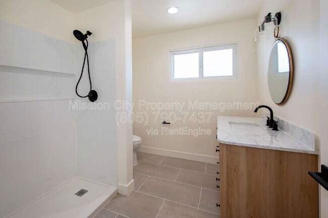 Building Photo - 5533 Carpinteria Ave