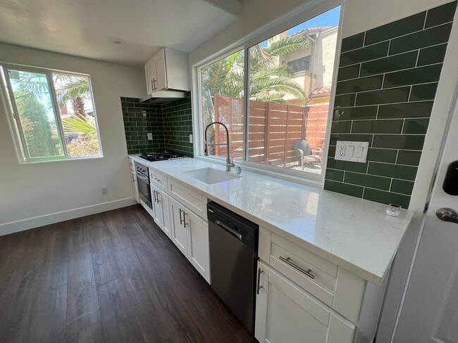 Building Photo - 4457 Estrella Ave