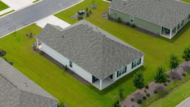 Building Photo - 208 Jeff Waters Cir