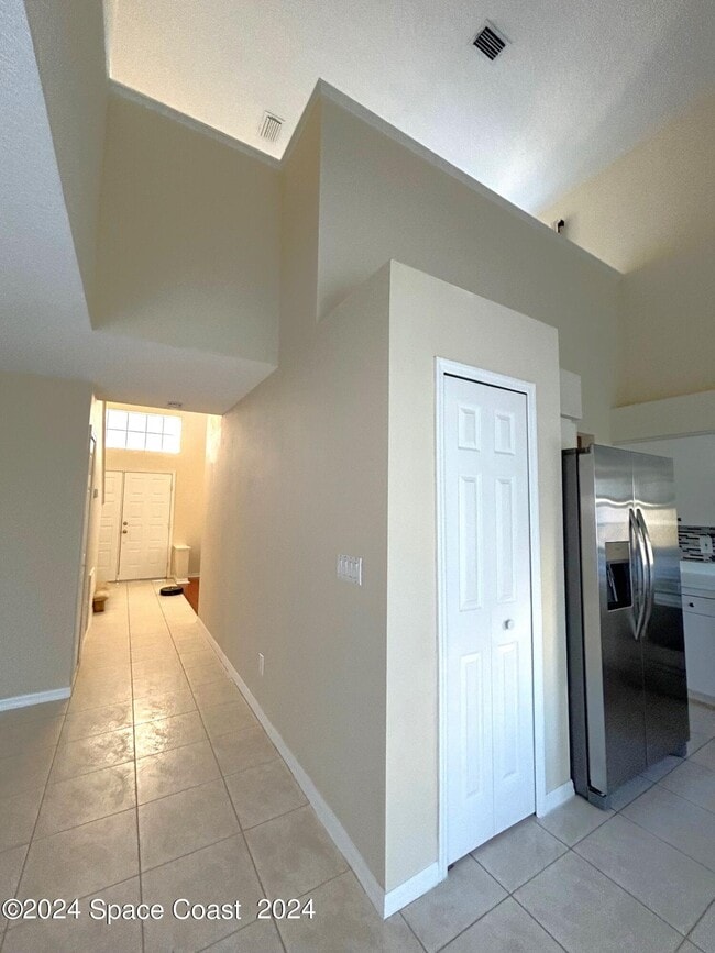 Building Photo - 6991 Hammock Trace Dr