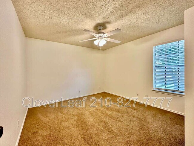 Building Photo - 10563 Starcrest Dr