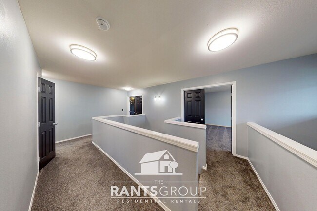 Building Photo - Updated Yelm Home with A/C, Bonus Room, and Fenced Yard!