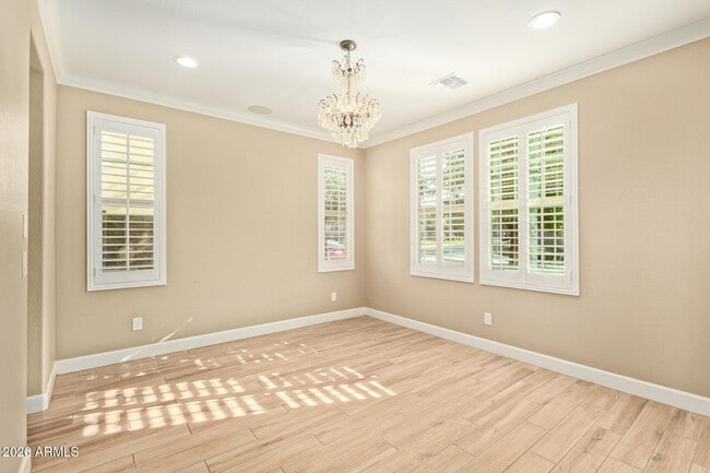 Building Photo - 4322 S Gardenia Dr