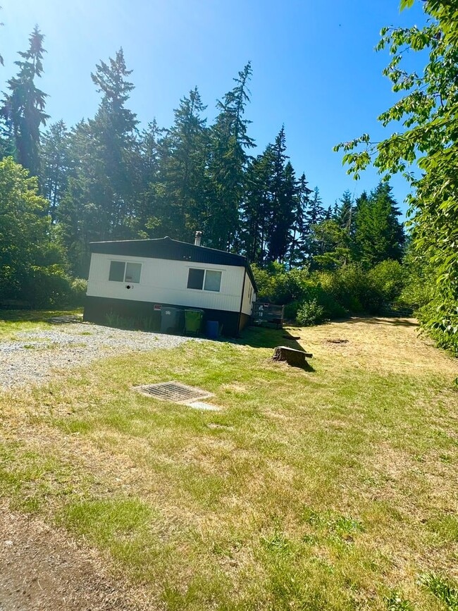 Building Photo - 3 Bedroom 2 Bathroom for Rent