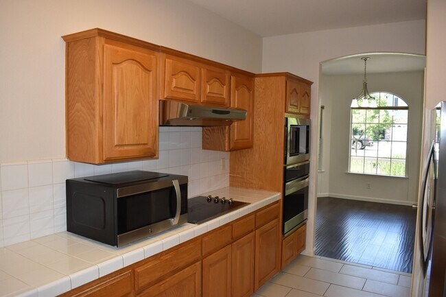 Building Photo - 1785 E Turnberry Ave