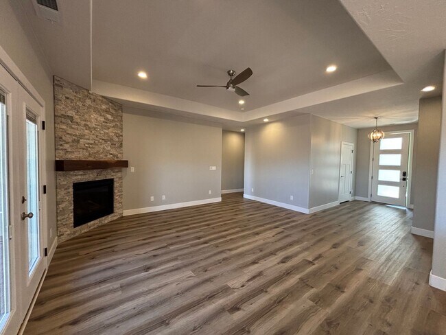 Building Photo - ADORABLE HOUSE FOR RENT IN HURRICANE