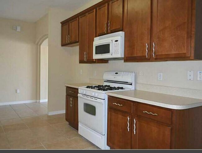 Building Photo - 554 Reddicks Cir