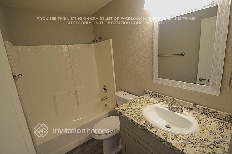 Building Photo - 9549 Cactus Club Dr