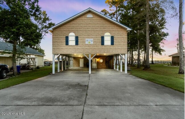 Building Photo - 2743 Waccamaw Shores Rd