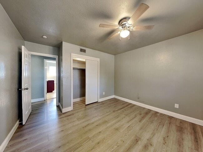 Building Photo - 836 Misty Glen Ln