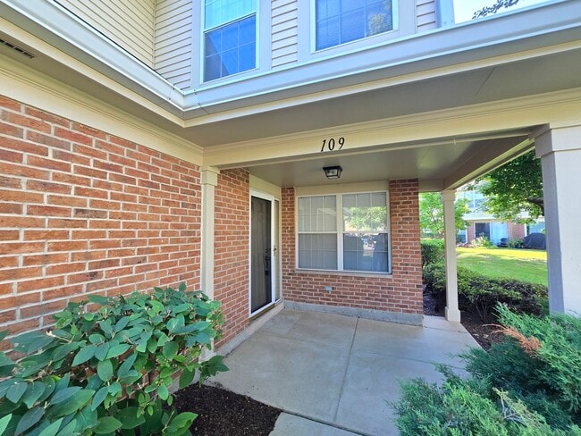 Building Photo - 109 Thistle Ct