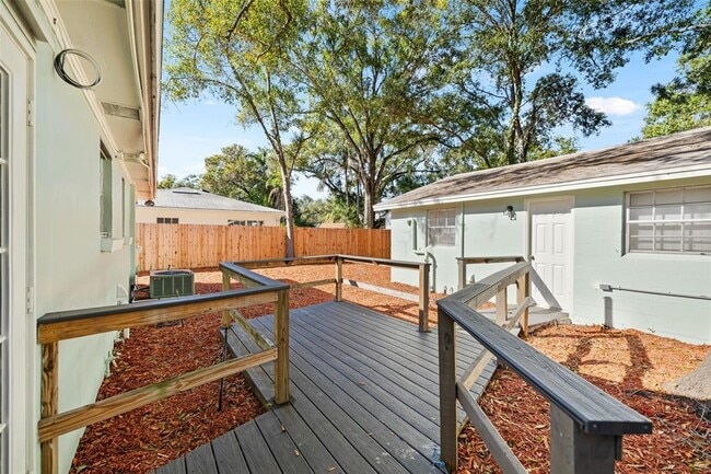 Building Photo - 3817 W Bay to Bay Blvd