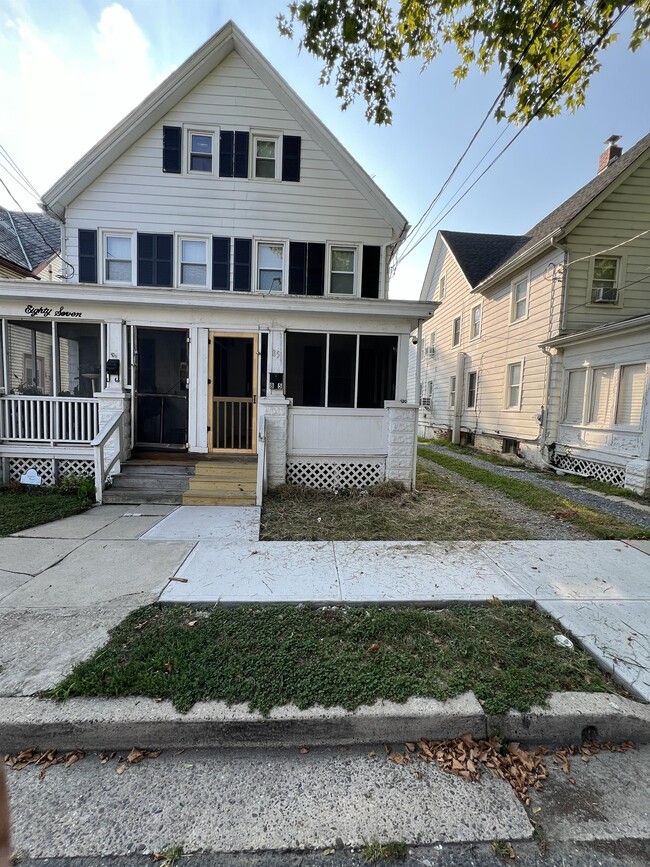 Primary Photo - 85 Chestnut St