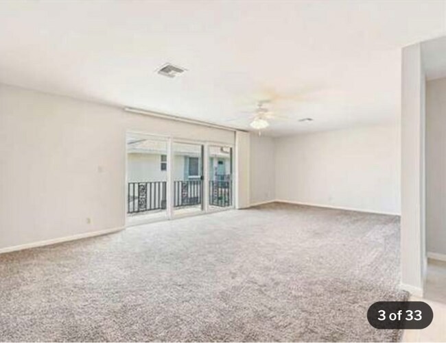 Building Photo - 215 Palm Dr