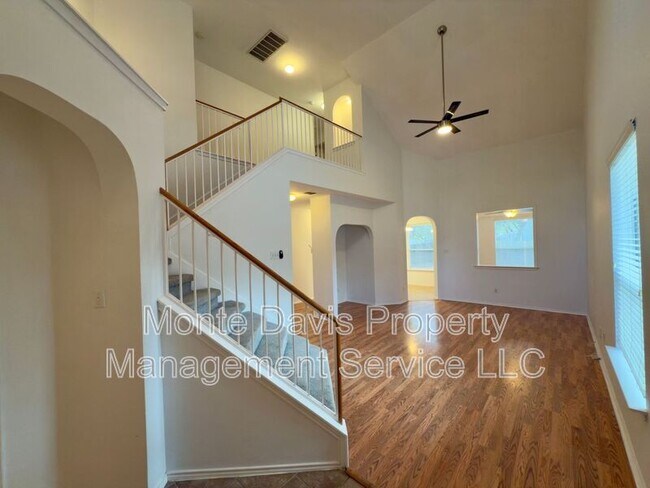 Building Photo - 10317 Laredo Dr