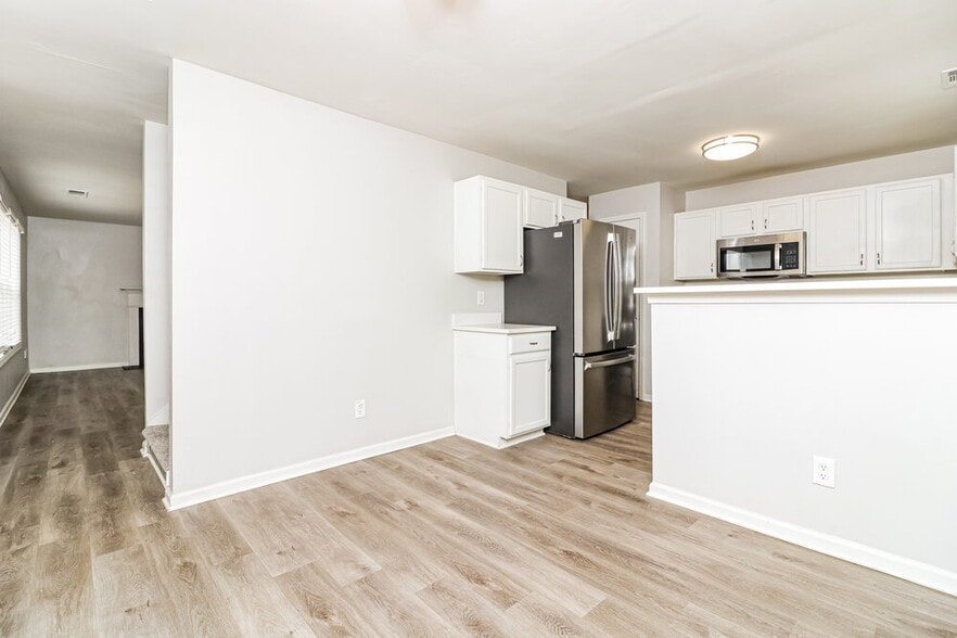 Building Photo - 6659 Breckenridge Dr