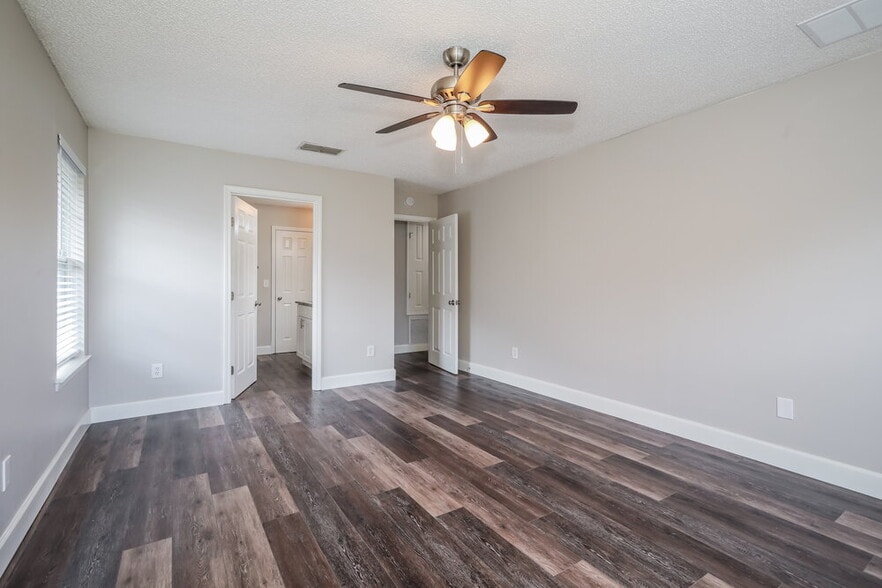 Building Photo - 1641 Sugarpine Drive