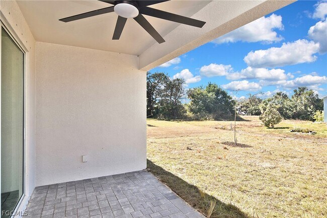 Building Photo - 1906 Northwest 28th Ave