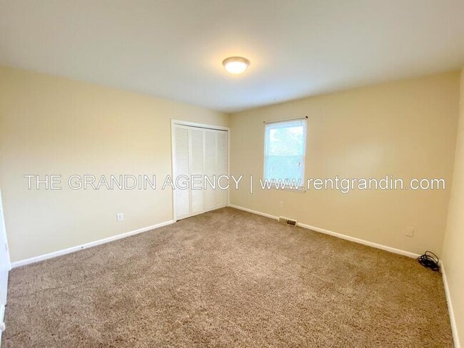 Building Photo - 2159 Mulberry St