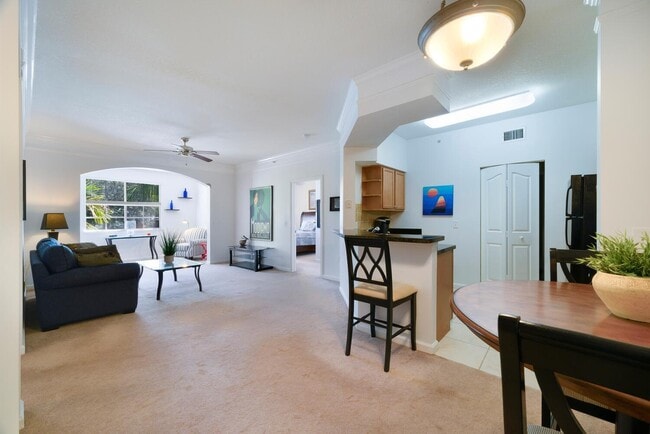 Building Photo - 5205 Myrtlewood Cir E
