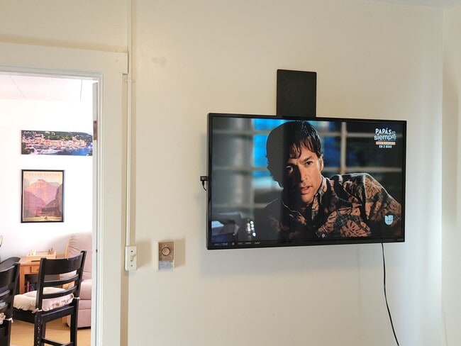 Building Photo - 211-212 W 13th St