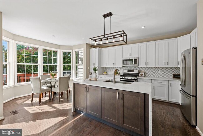 Building Photo - 13438 Burrough Farm Dr