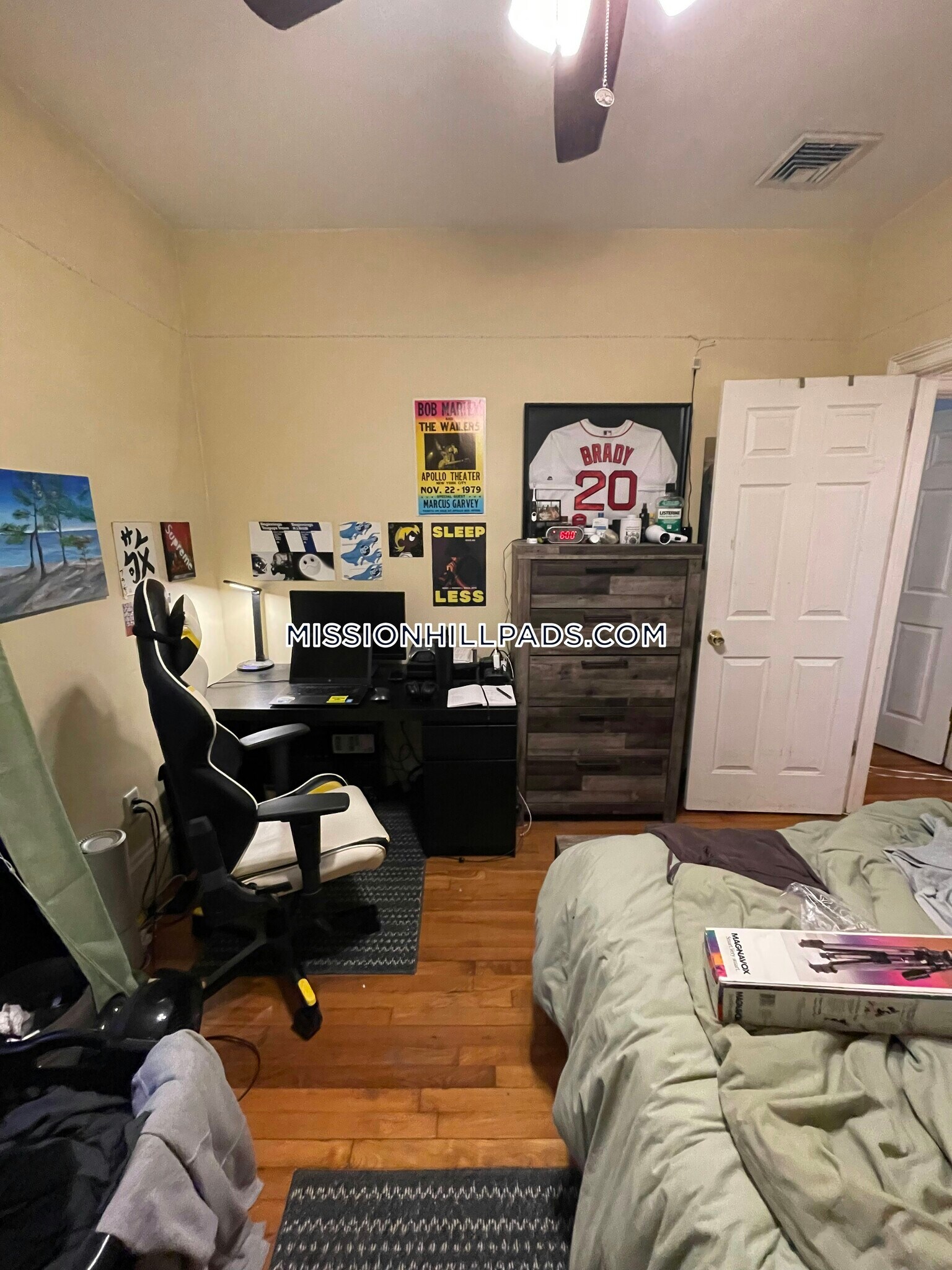 Building Photo - 731 Parker St