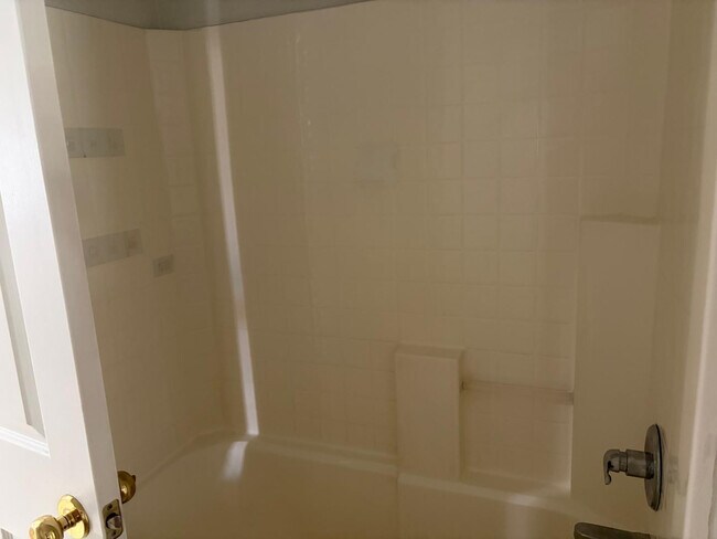 Building Photo - 847 E Desert Rose Trail