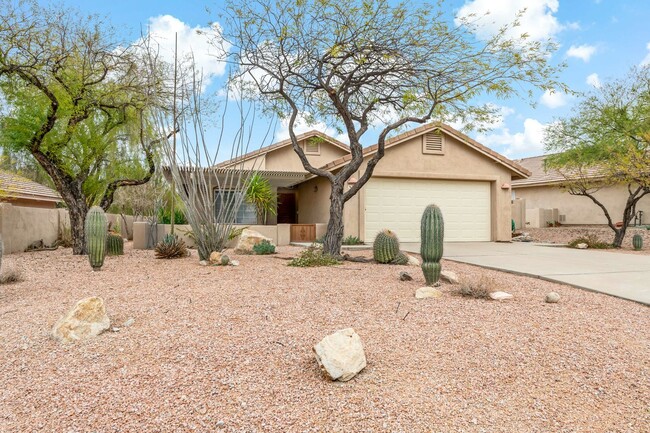 Building Photo - Saguaro Ridge