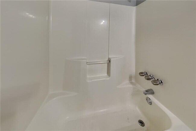 Building Photo - 2157 Brandon Lee Dr SW