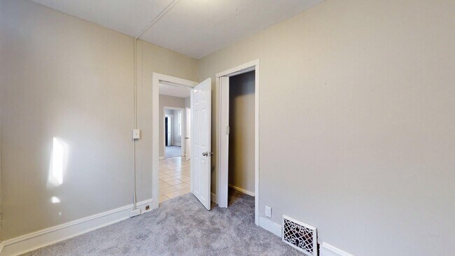 Building Photo - 3523 Walton Ave