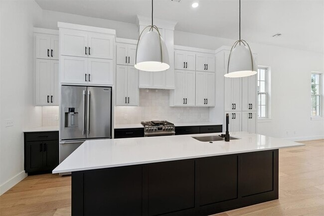 Building Photo - 18821 Selah Wy