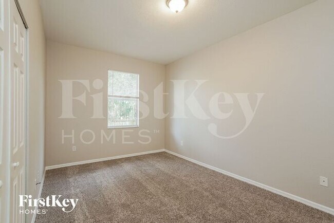 Building Photo - 17528 Braddock Rd