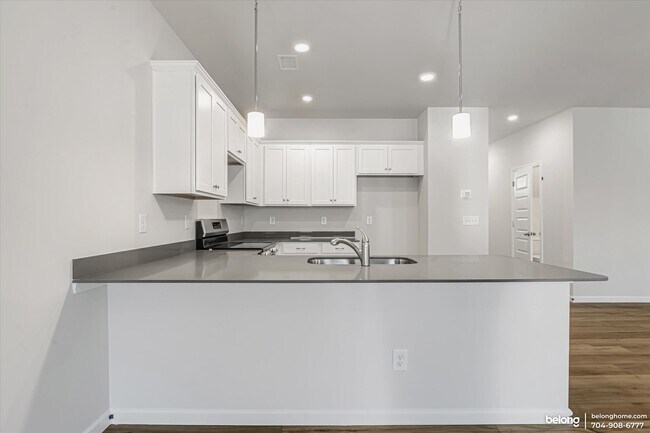 Building Photo - 2573 Ruby Dixon Xing Dr