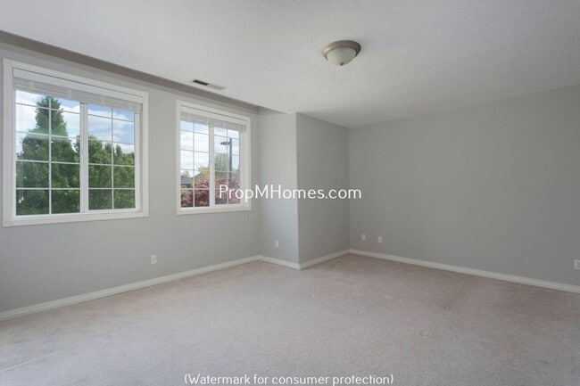 Building Photo - Charming Four Bedroom Bethany Home w/ Fully Fenced Yard!