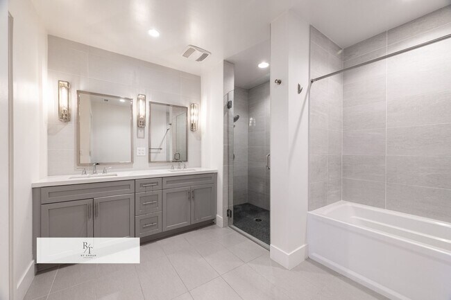 Building Photo - Quiet, Modern 2-Bed Home with Private Pati...