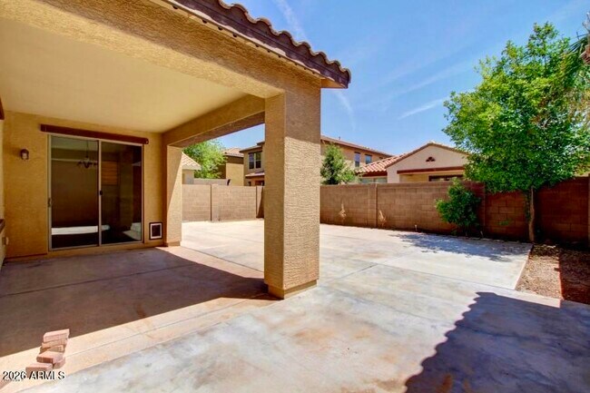 Building Photo - 3271 E Carla Vista Dr