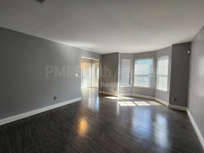 Building Photo - 2085 Winding Crossing Trail