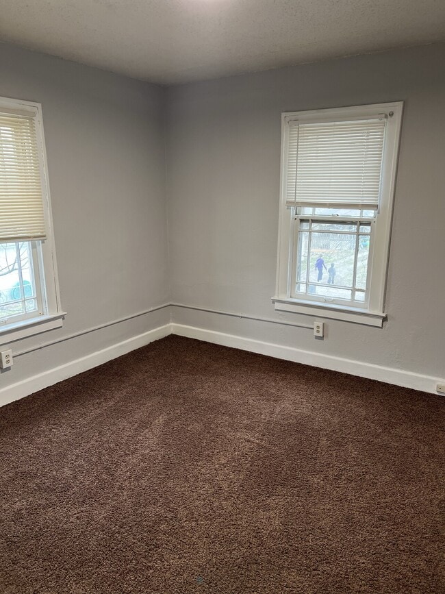 Building Photo - 2908 Madison Ave