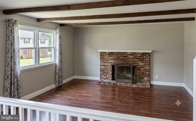 Building Photo - 306 Cornell Rd
