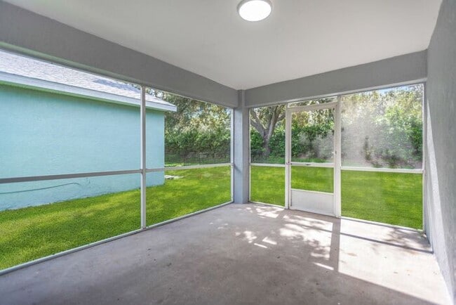 Building Photo - Beautiful 3/2 Home in Riverview, FL